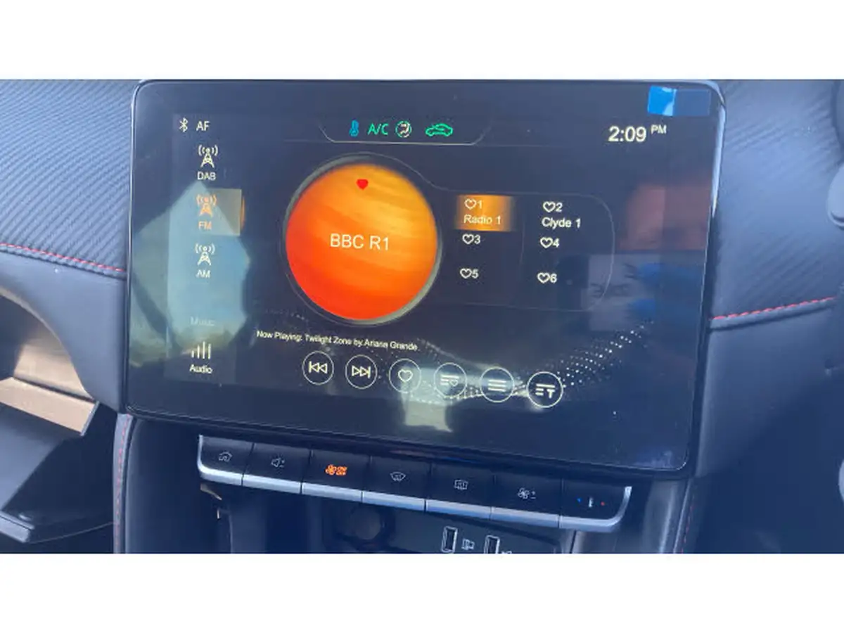 2024-mg-zs-suv-15-vti-tech-exclusive-big-26
