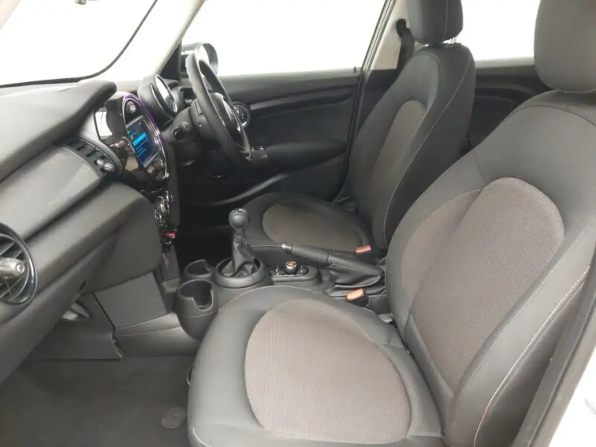 2019-mini-cooper-15-cooper-classic-hatchback-5d-big-4