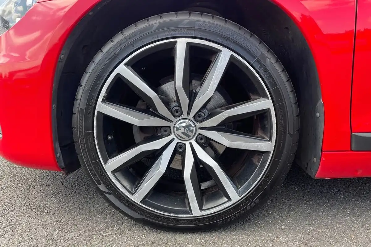 2015-volkswagen-scirocco-14-tsi-gt-big-12