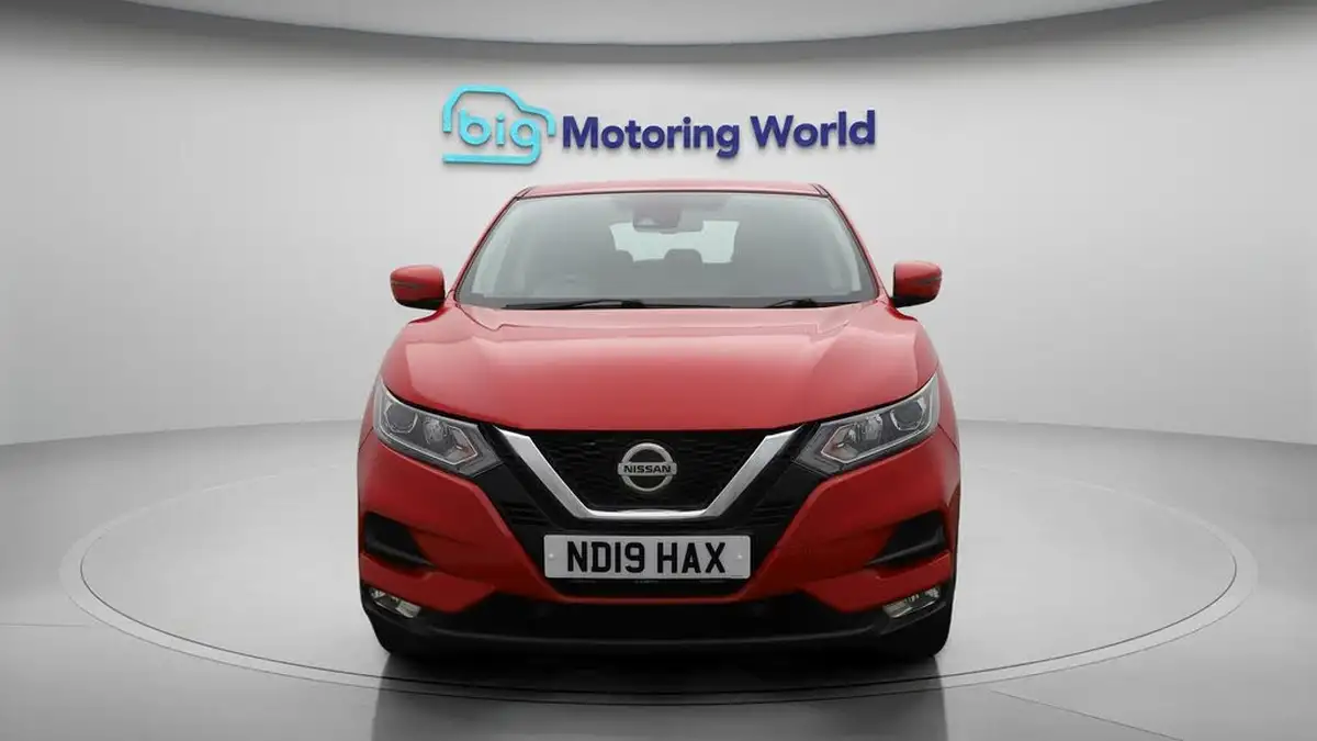 2019-nissan-qashqai-15dci-acenta-premium-heat-pack-big-2