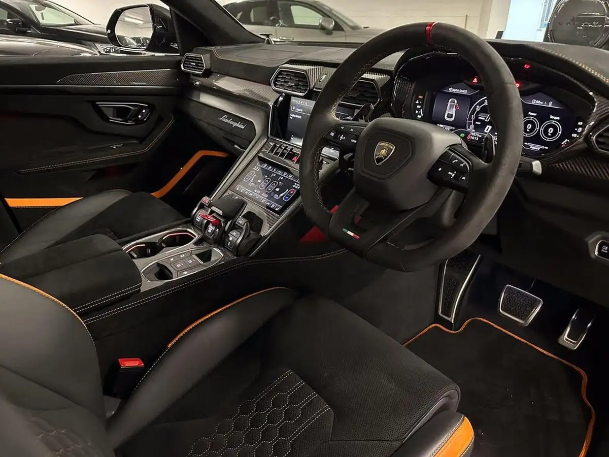 2023-lamborghini-urus-40-no-trim-big-2