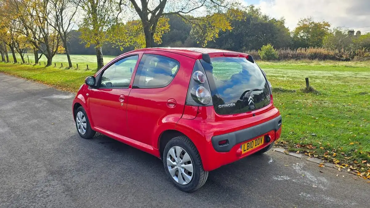 2010-citroen-c1-10-vtr-5d-big-4