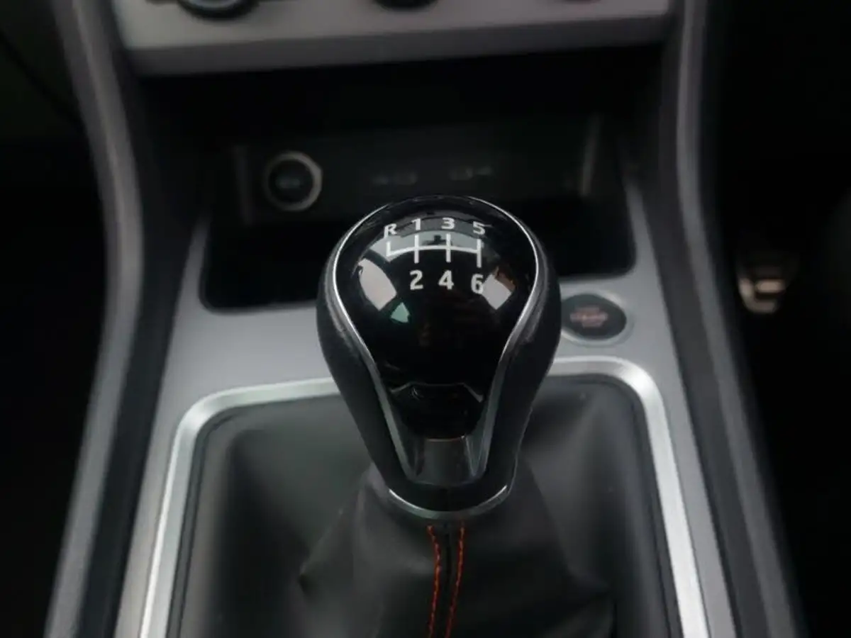 2024-seat-ateca-15-ecotsi-fr-big-9