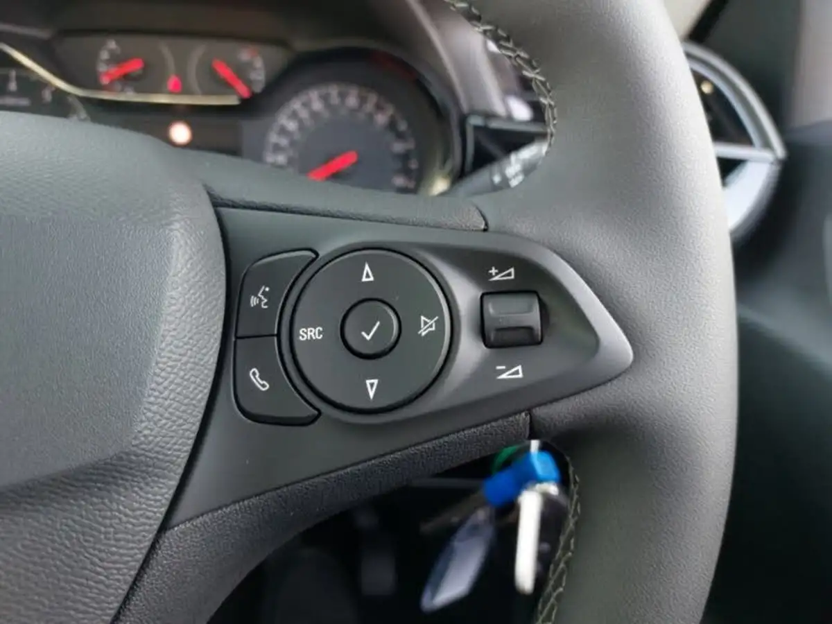 2024-vauxhall-corsa-12i-design-big-17