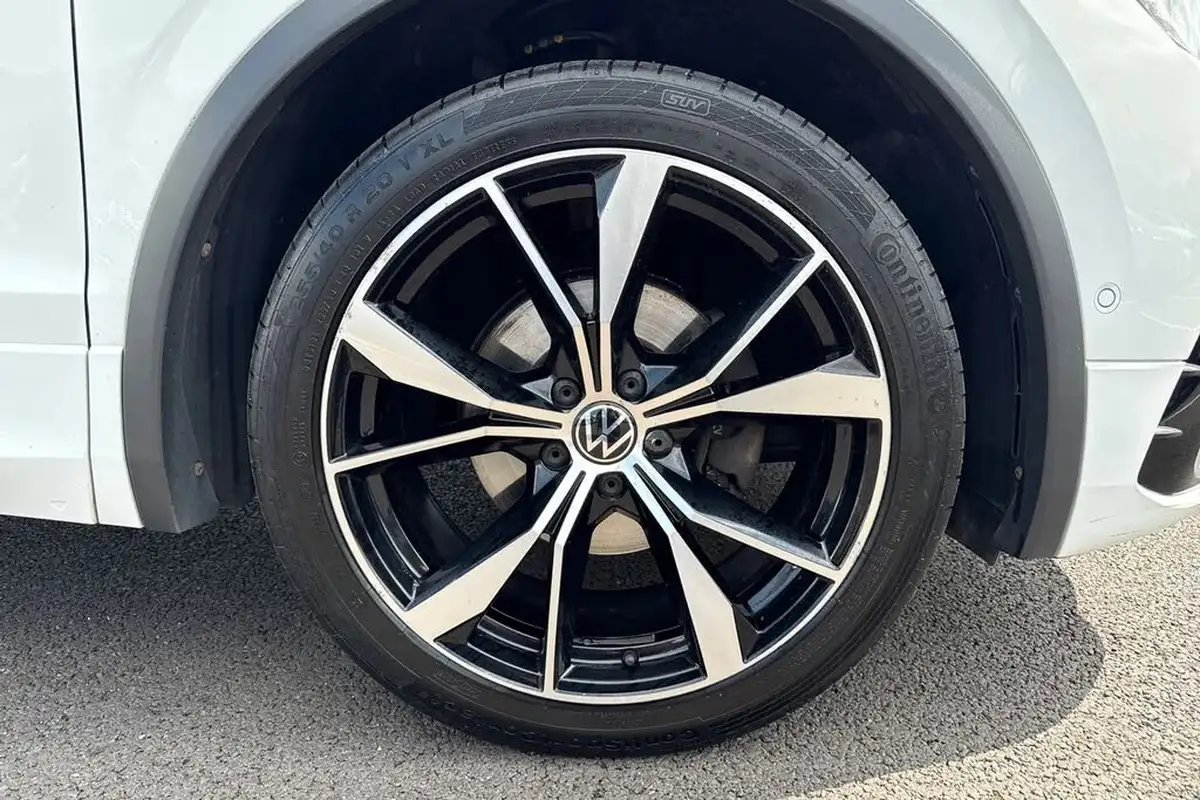 2021-volkswagen-tiguan-15-tsi-r-line-big-6