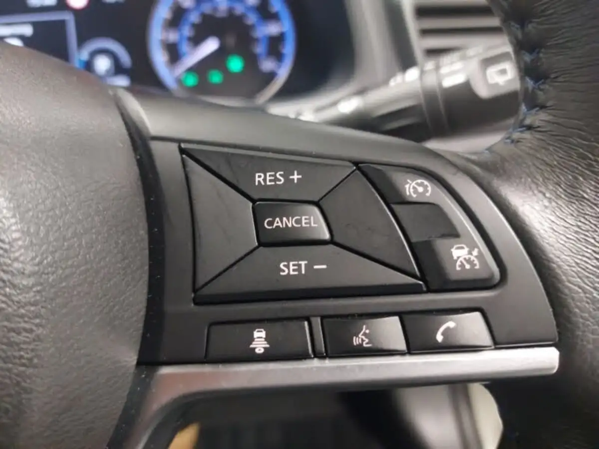 2023-nissan-leaf-e-e-n-connecta-59kwh-big-12
