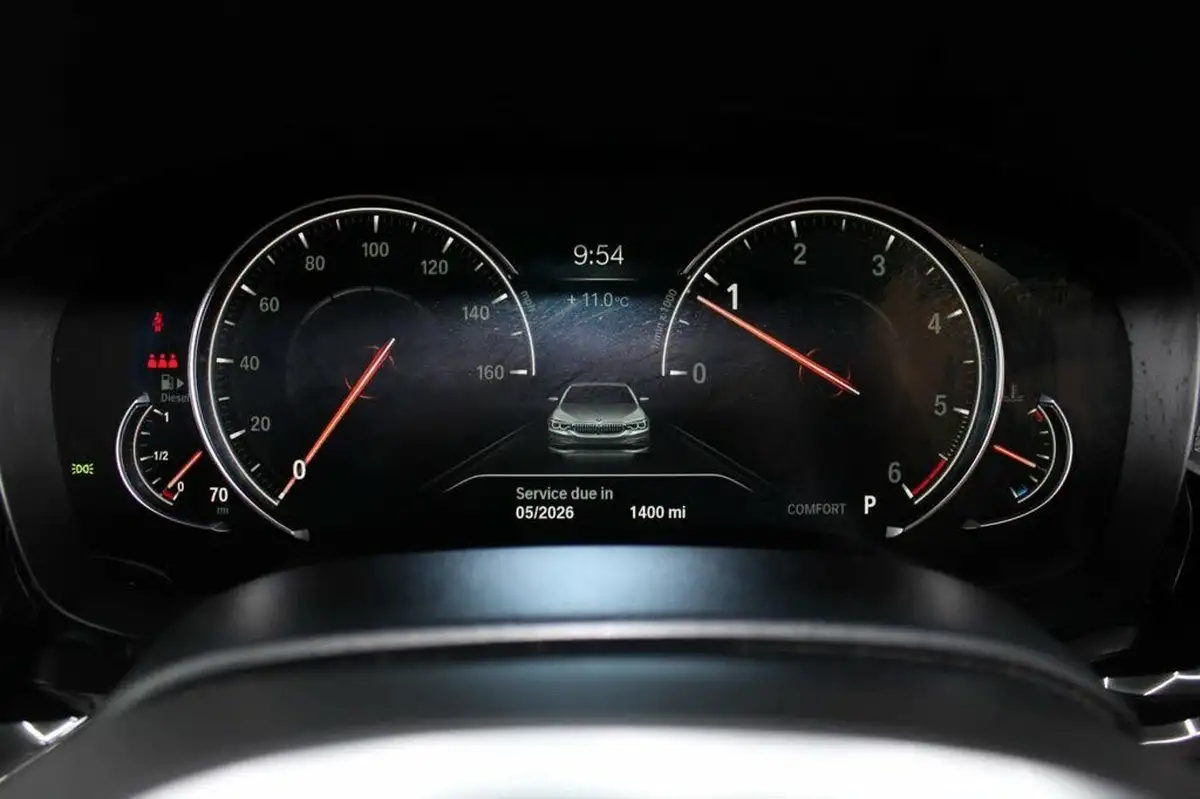 2017-bmw-5-series-20td-520d-m-sport-xdrive-saloon-4d-big-24