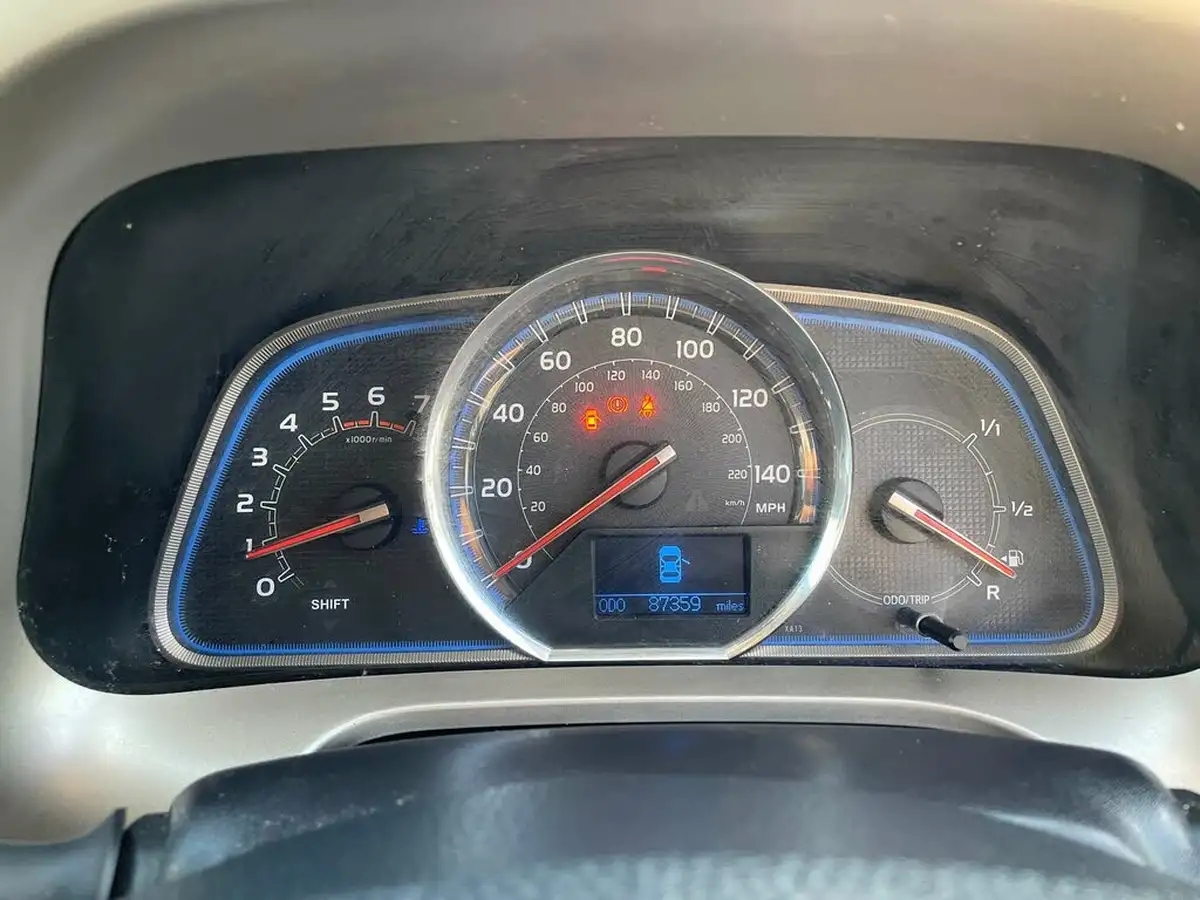 2013-toyota-rav4-20td-invincible-2wd-1990cc-big-43