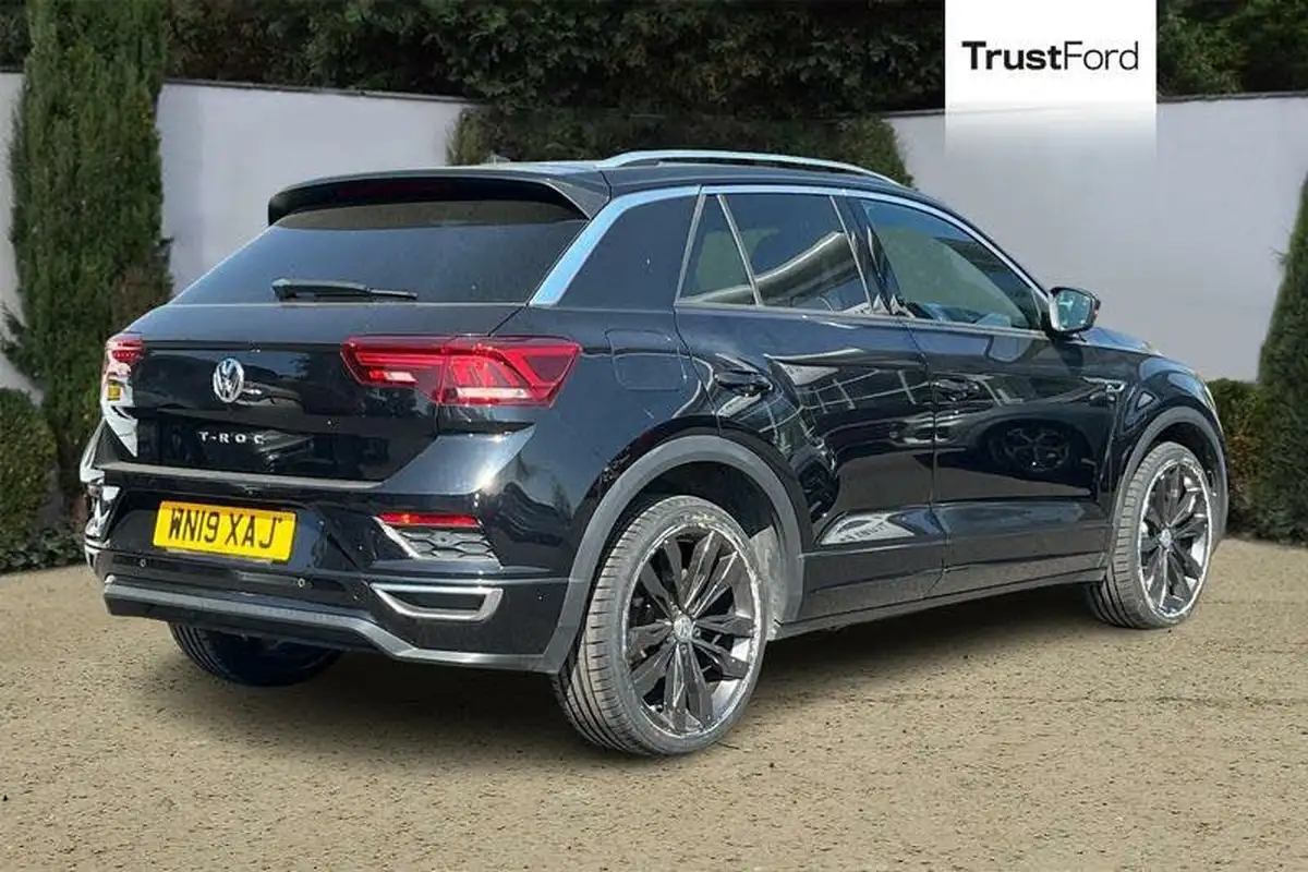 2019-volkswagen-t-roc-15-tsi-r-line-dsg-big-3