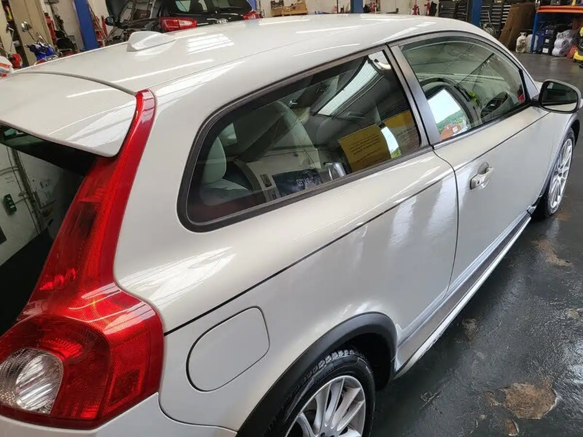 2012-volvo-c30-16d-d2-se-lux-big-8