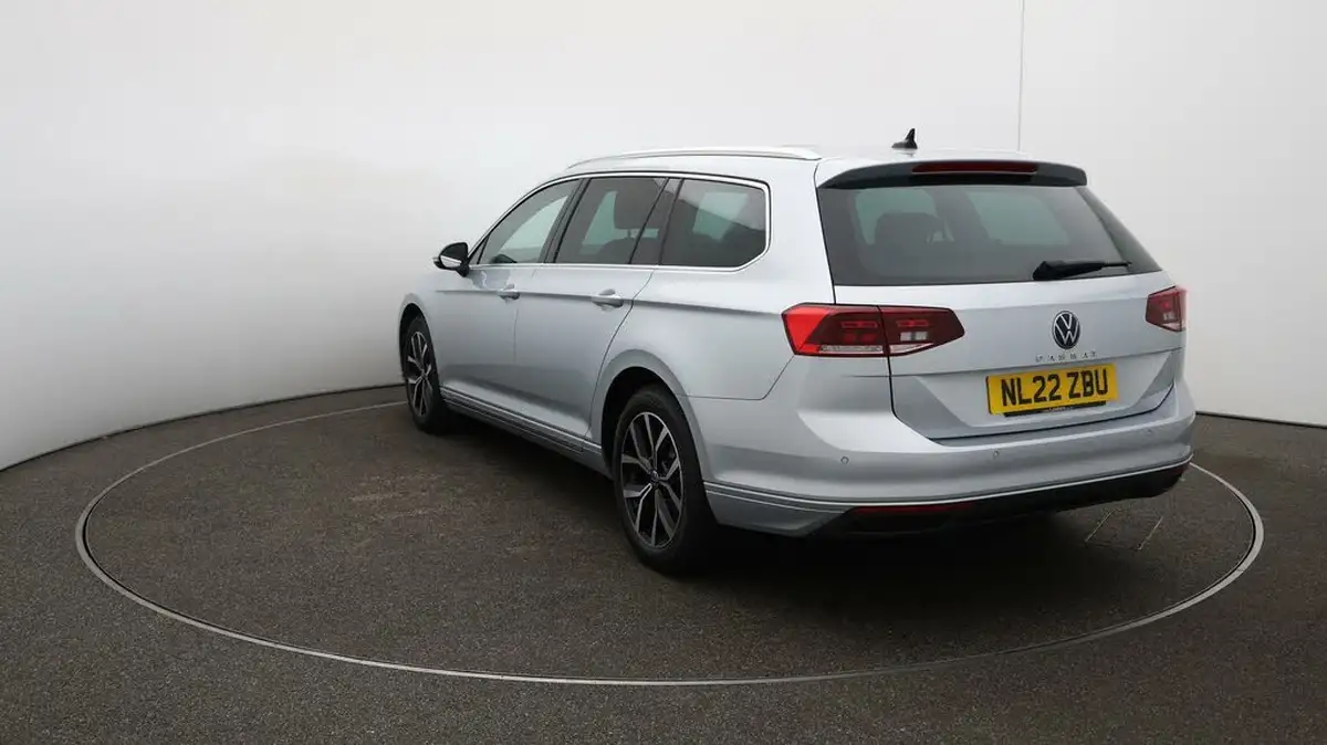 2022-volkswagen-passat-15-tsi-sel-estate-5d-dsg-big-61