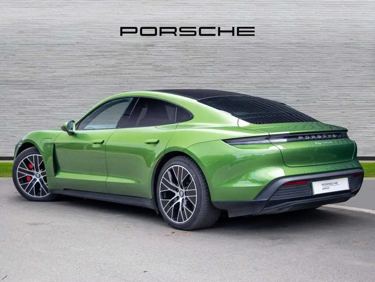 2022-porsche-taycan-e-4s-571ps-performance-battery-plus-big-2