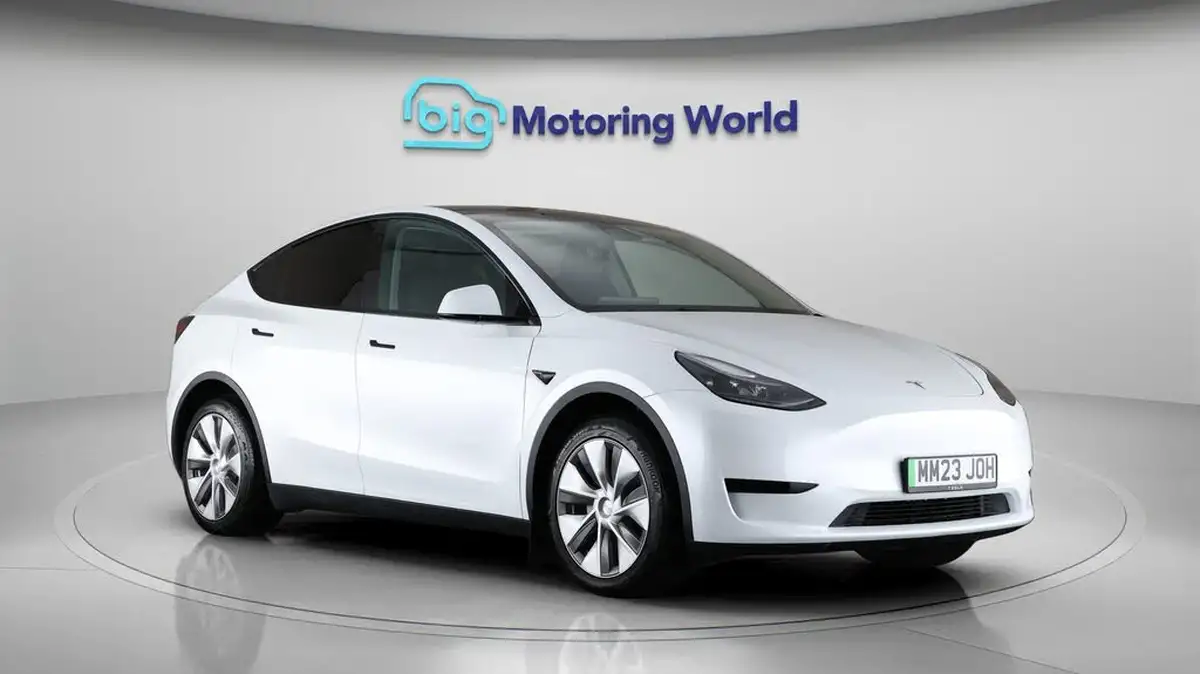 2023-tesla-model-y-e-rwd-big-0