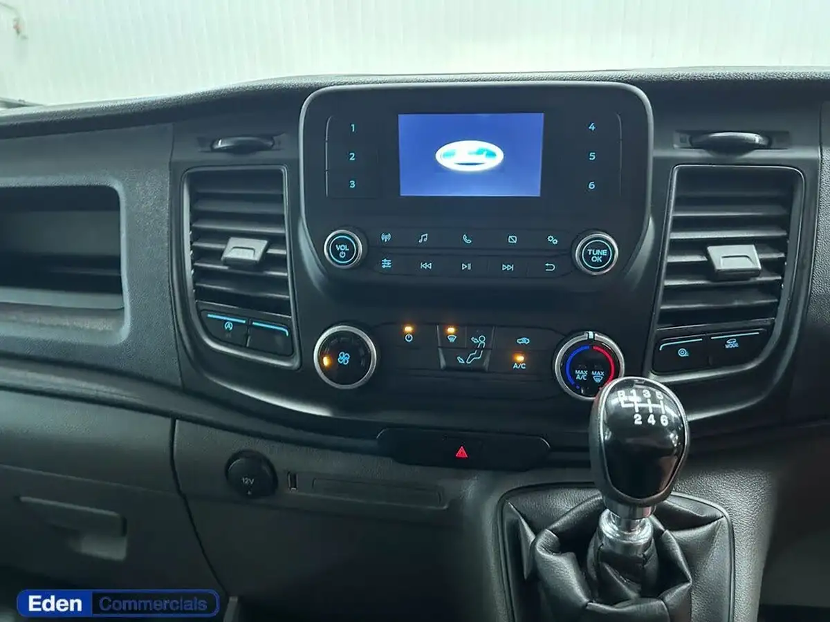 2024-ford-transit-big-17
