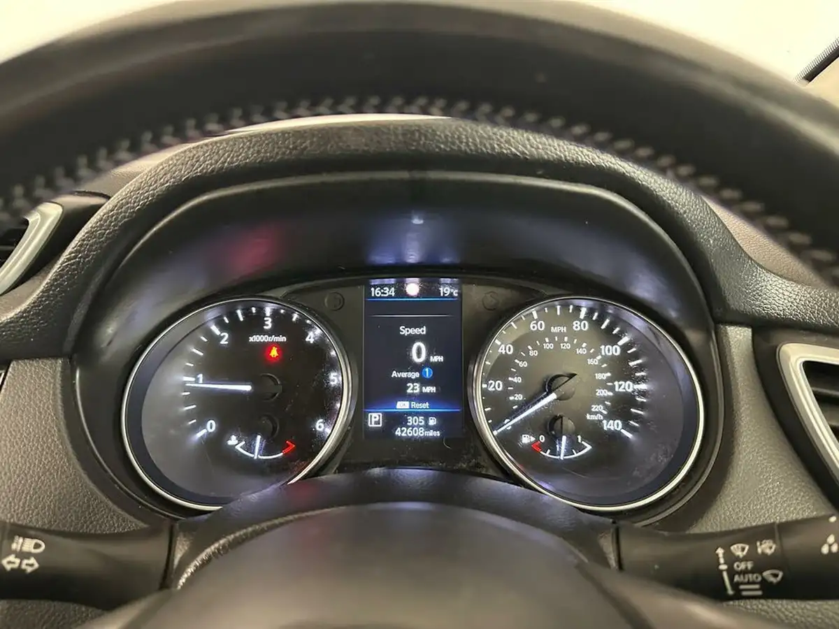 2019-nissan-qashqai-15dci-acenta-premium-17in-alloys-dct-big-35