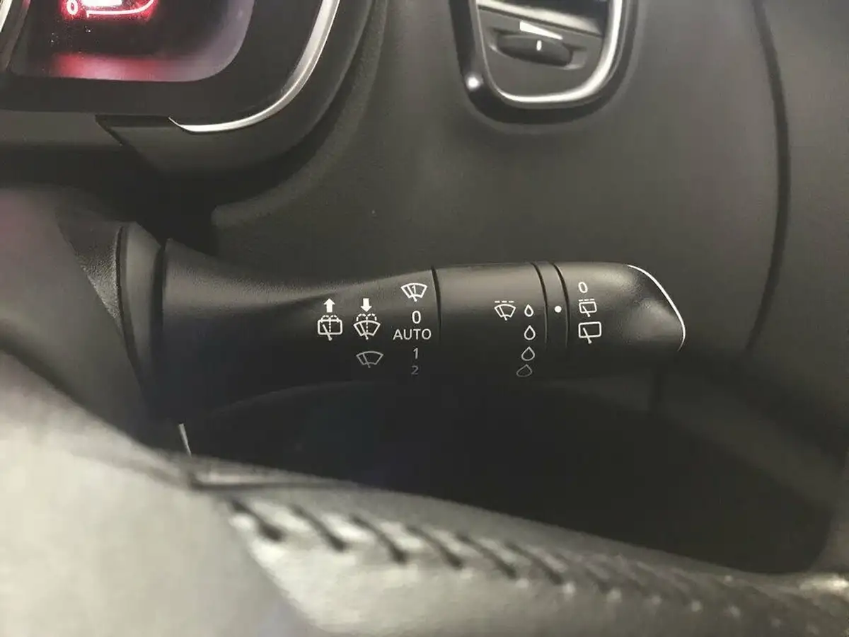 2017-renault-scenic-15dci-dynamique-nav-energy-ss-big-56