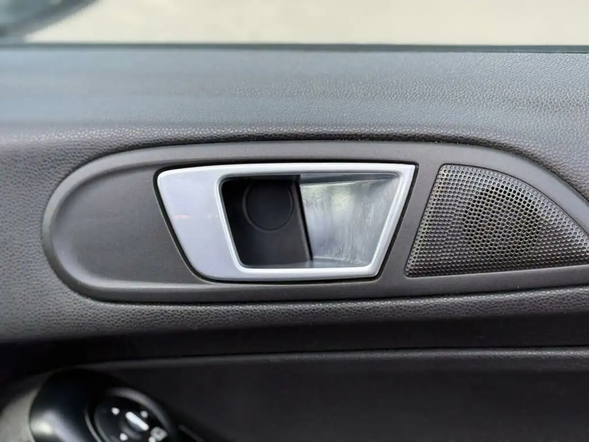 2014-ford-fiesta-16-st-3-big-21