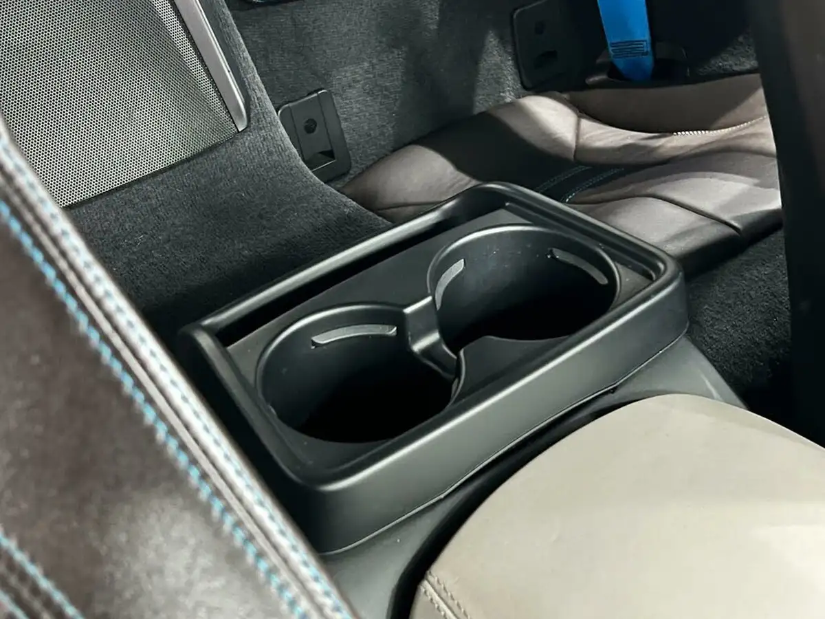 2017-bmw-i8-15-big-65