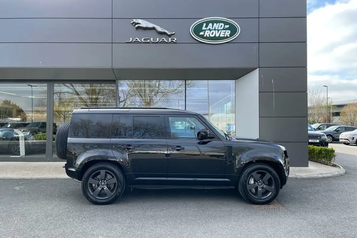 2024-land-rover-110-defender-30-d300-hard-top-x-dynamic-hse-110-big-1