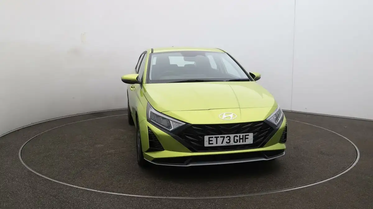 2024-hyundai-i20-10-t-gdi-advance-big-33