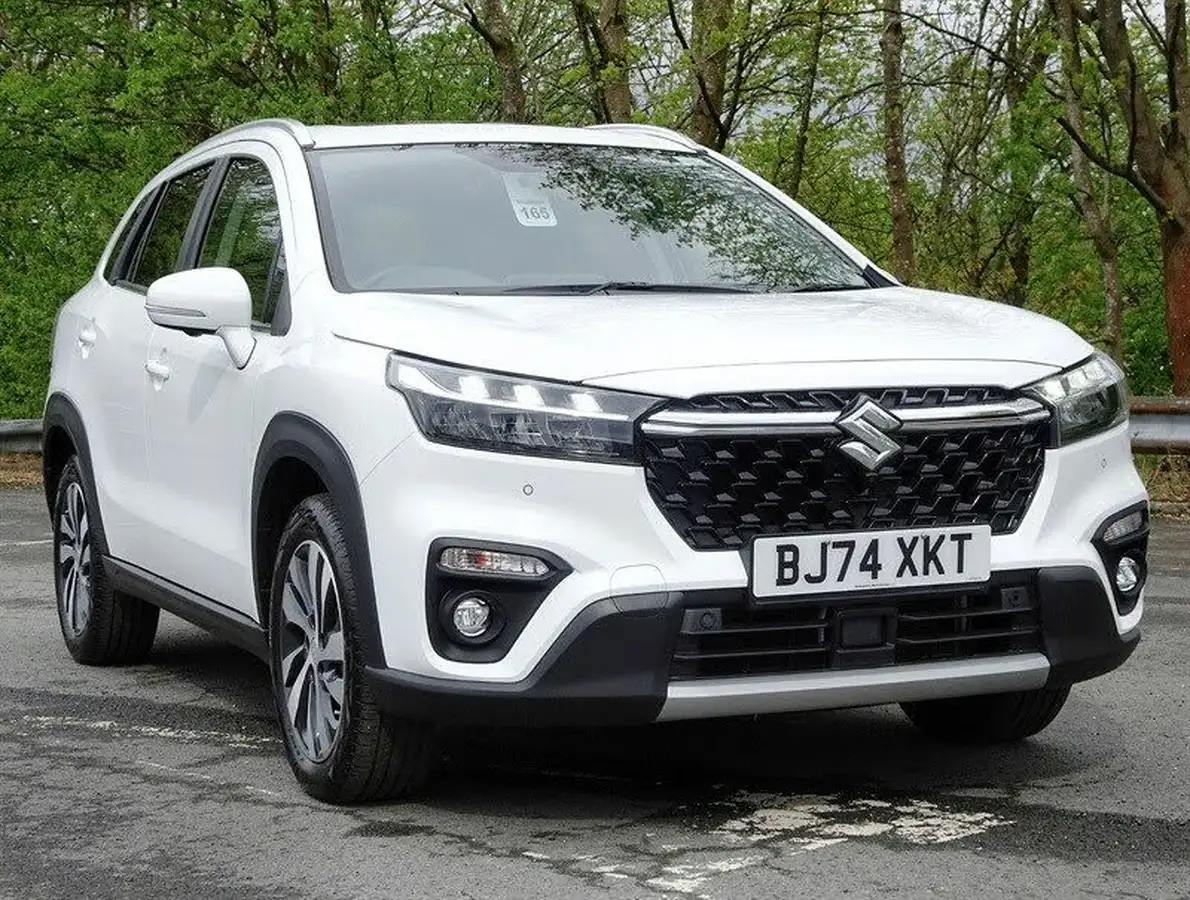2024-suzuki-s-cross-15-ultra-allgrip-big-0