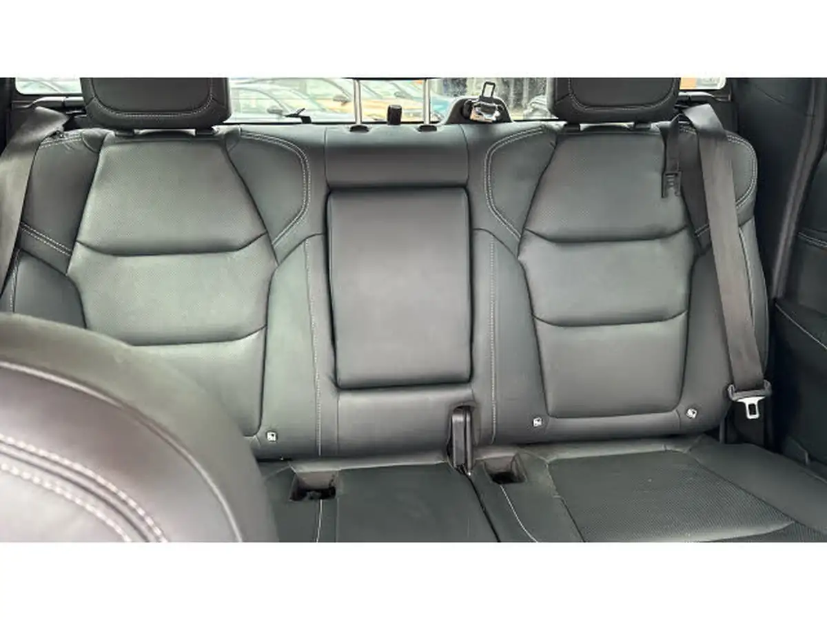 2022-isuzu-d-max-19td-v-cross-pick-up-auto-big-14