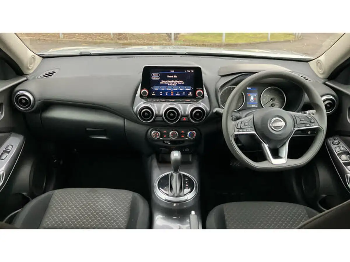 2023-nissan-juke-10-dig-t-acenta-dct-big-9