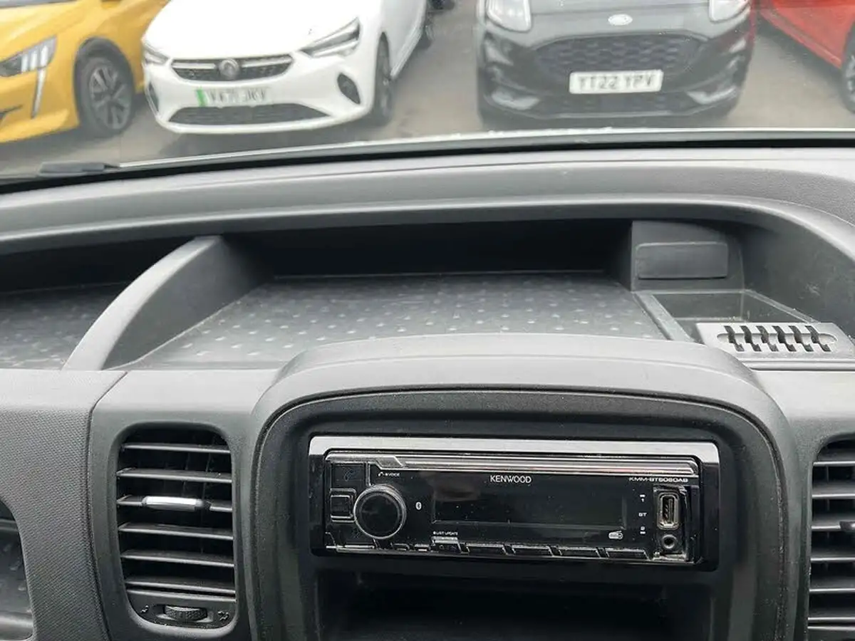 2021-renault-trafic-20dci-ll30-energy-120-business-panel-big-27