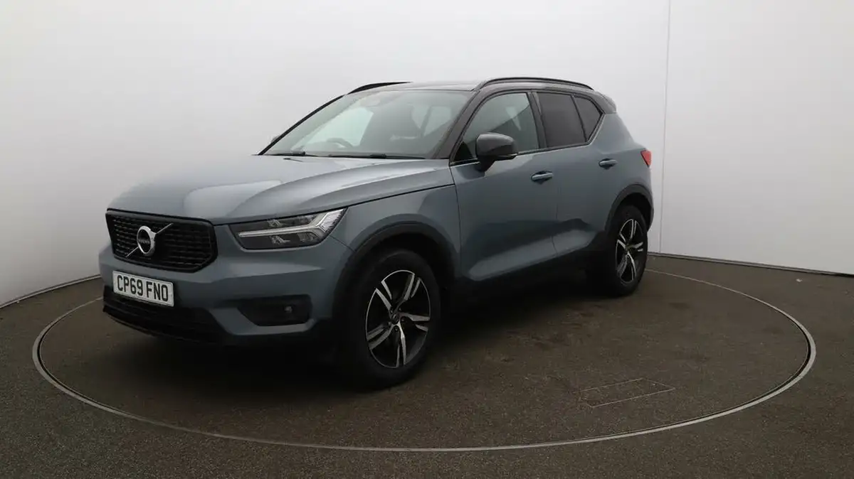 2020-volvo-xc40-15-t3-r-design-big-60