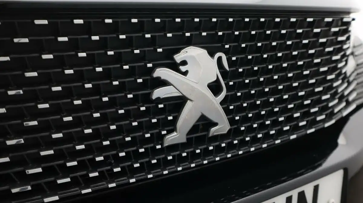 2021-peugeot-5008-suv-15-bluehdi-gt-eat8-big-22