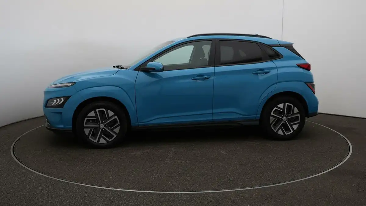 2022-hyundai-kona-e-premium-204ps-64kwh-7kw-obc-big-4