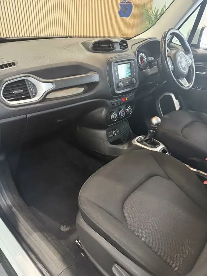 2016-jeep-renegade-14-multiair-ii-longitude-big-21