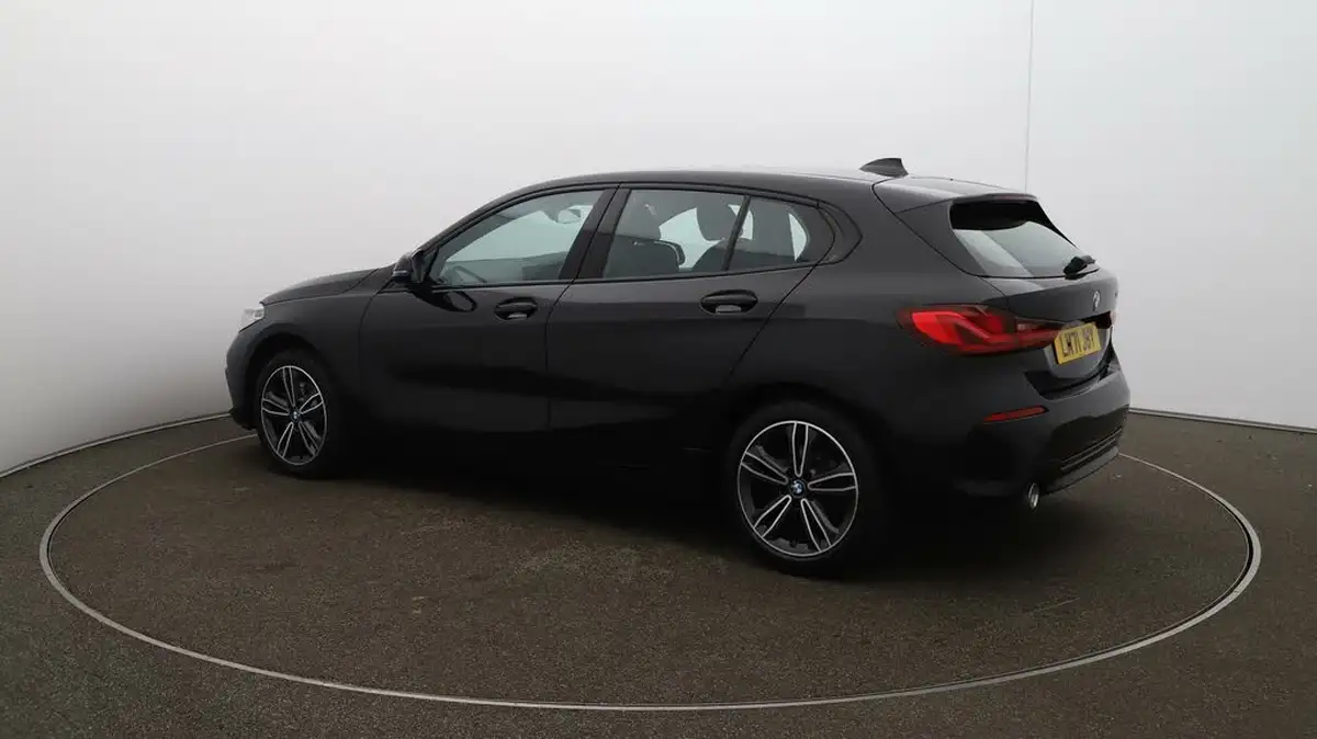 2022-bmw-1-series-15td-116d-sport-dct-big-27