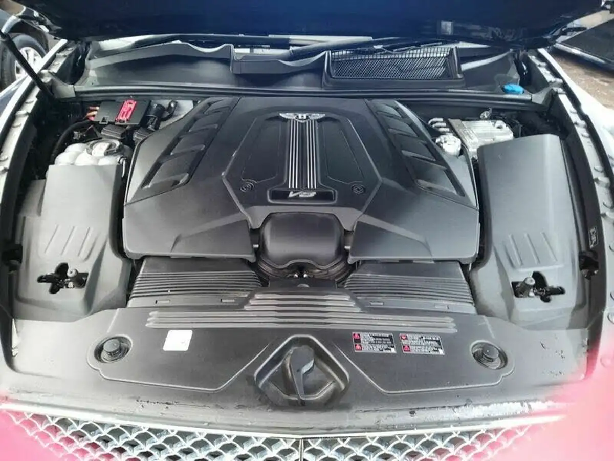 2021-bentley-bentayga-40-v8-big-3