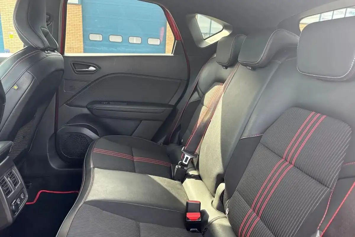 2022-renault-captur-16-rs-line-145ps-rs-line-e-tech-hybrid-big-26