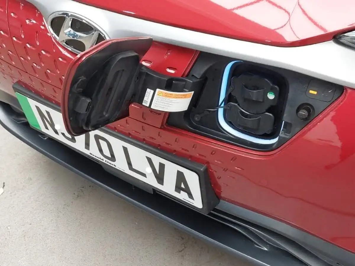 2020-hyundai-kona-e-premium-se-64kwh-105kw-obc-big-11