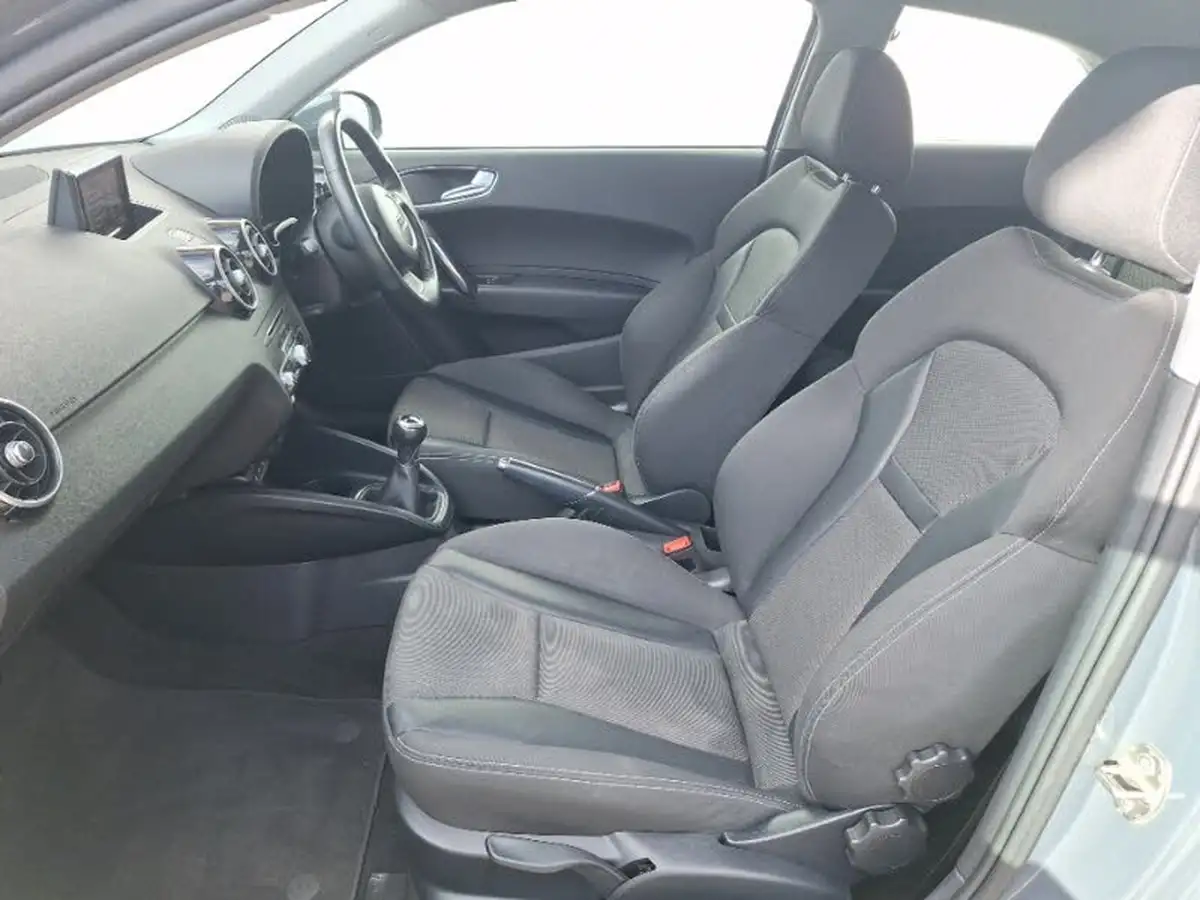 2016-audi-a1-10-tfsi-sport-hatchback-3d-big-4