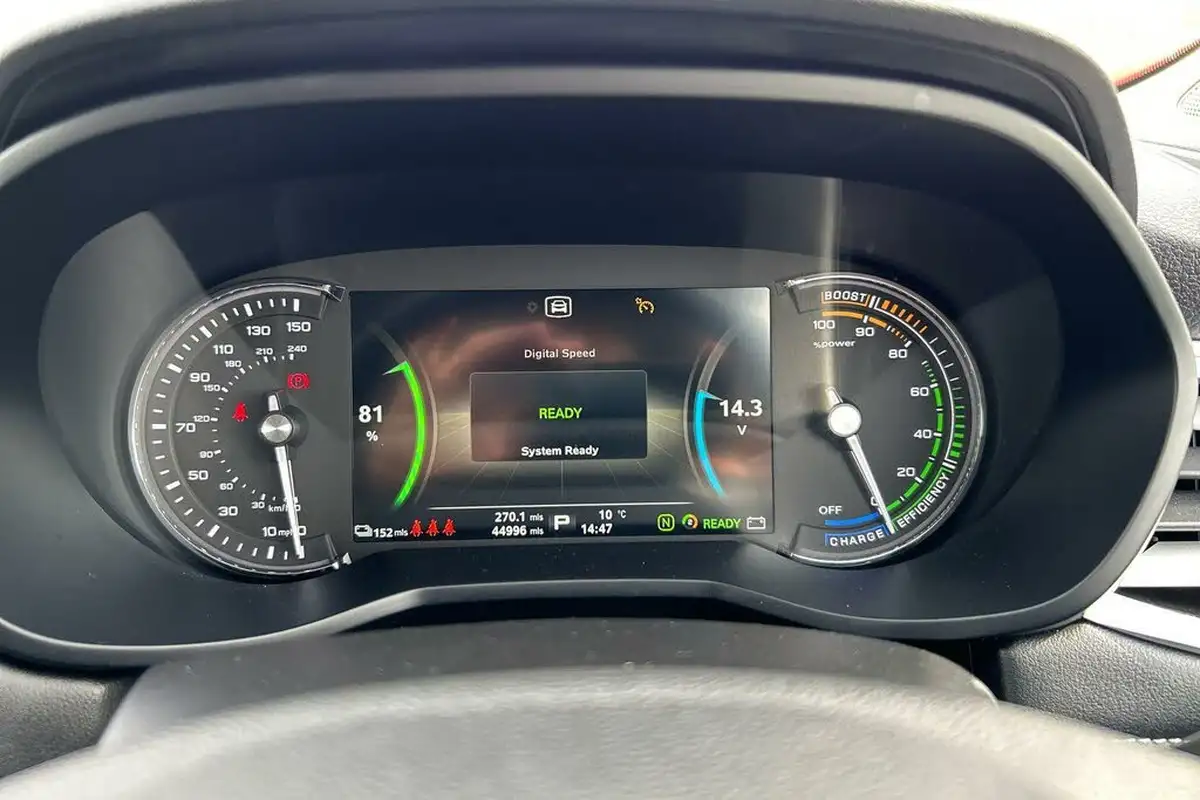 2021-mg-mg5-e-excite-ev-big-13