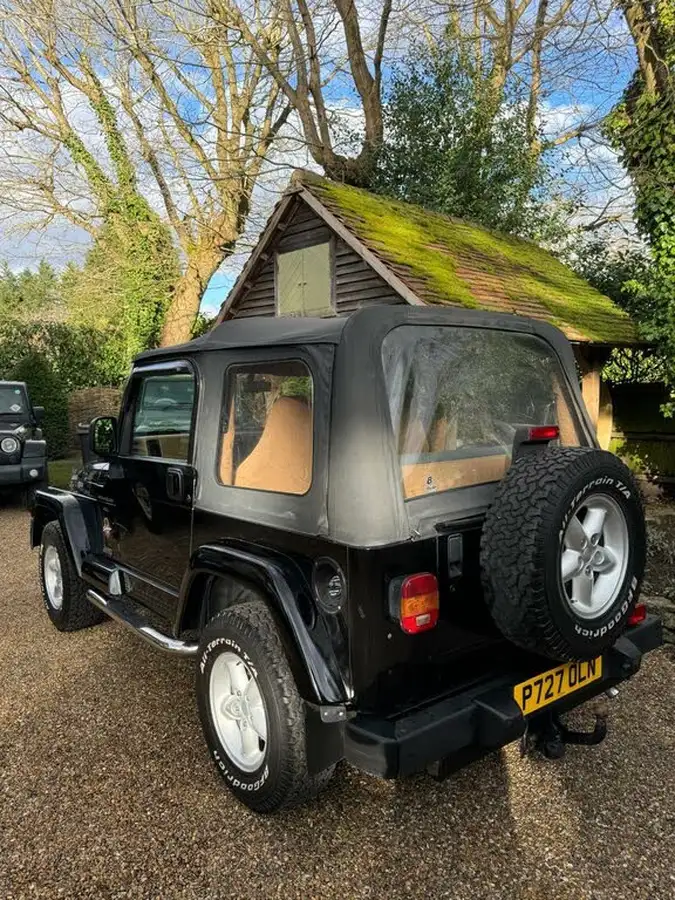 1997-jeep-wrangler-40-sahara-hard-big-1