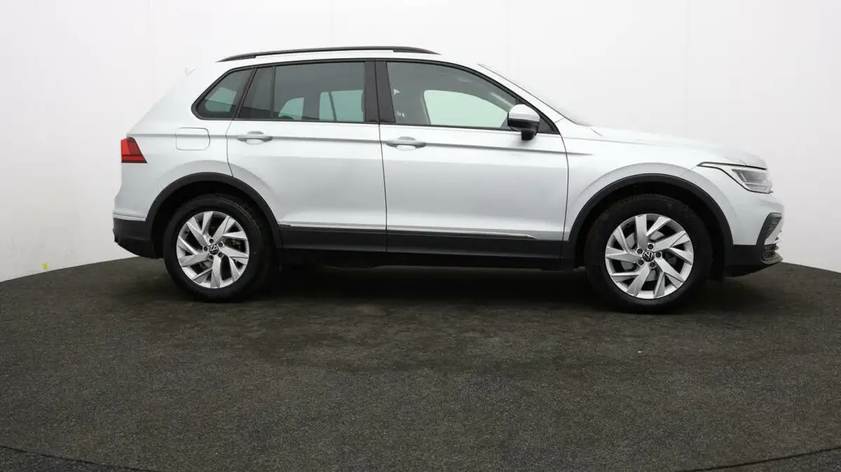 2021-volkswagen-tiguan-15-tsi-life-150ps-dsg-big-32