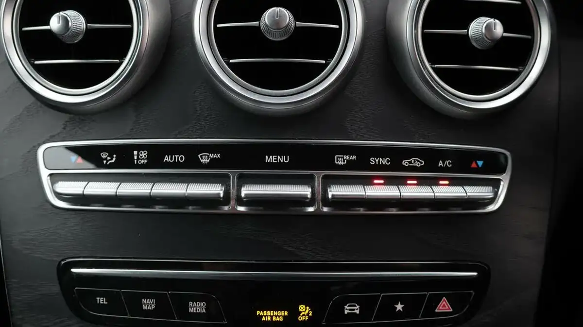 2019-mercedes-benz-glc-class-20d-glc220d-amg-line-premium-station-wagon-5d-big-12