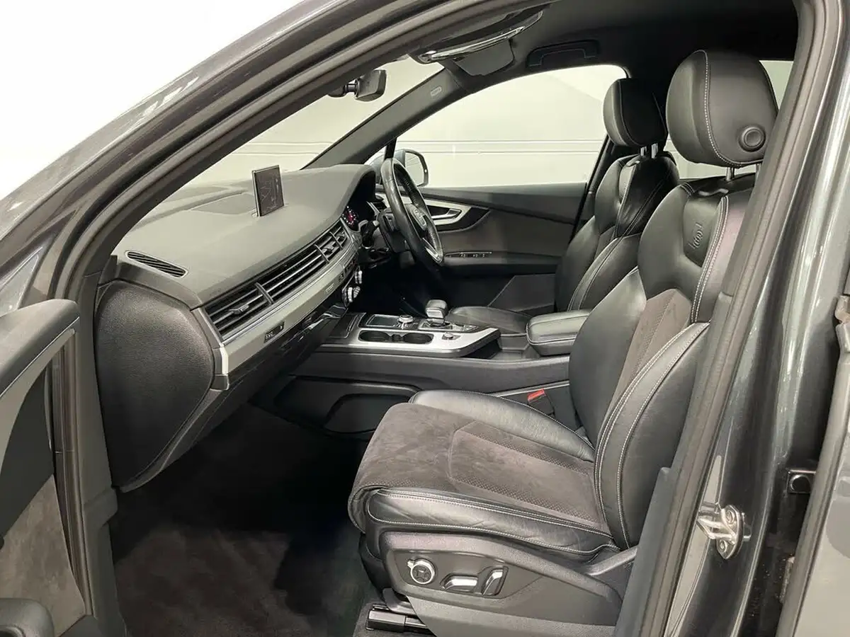 2017-audi-q7-30tdi-quattro-s-line-272ps-big-28