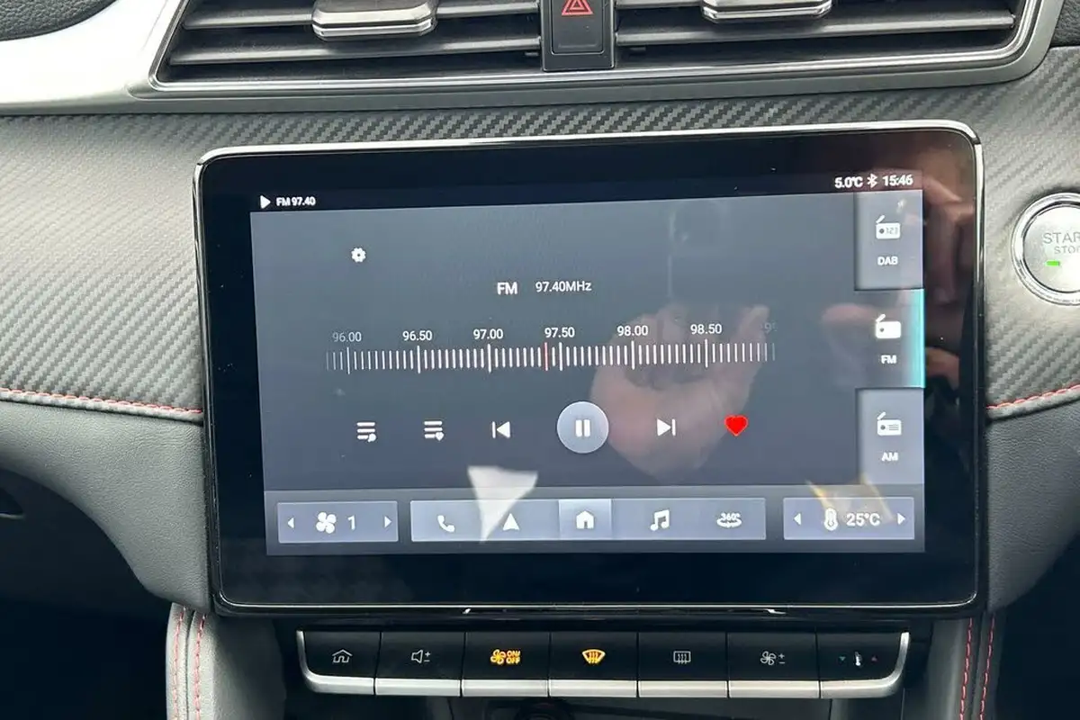 2024-mg-zs-suv-e-se-ev-176ps-big-15