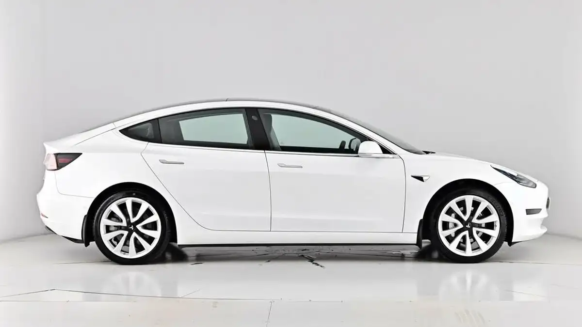 2020-tesla-model-3-e-standard-plus-big-79