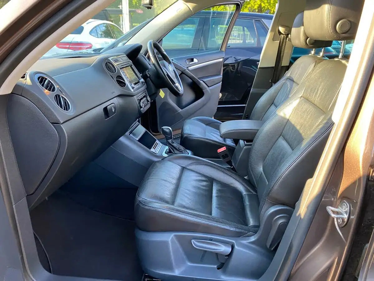 2015-volkswagen-tiguan-20-match-dsg-big-22