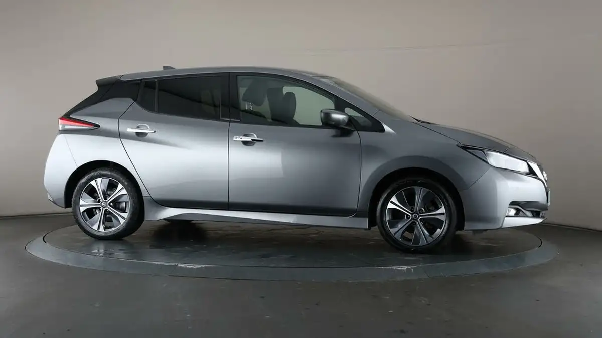 2021-nissan-leaf-e-n-connecta-big-50
