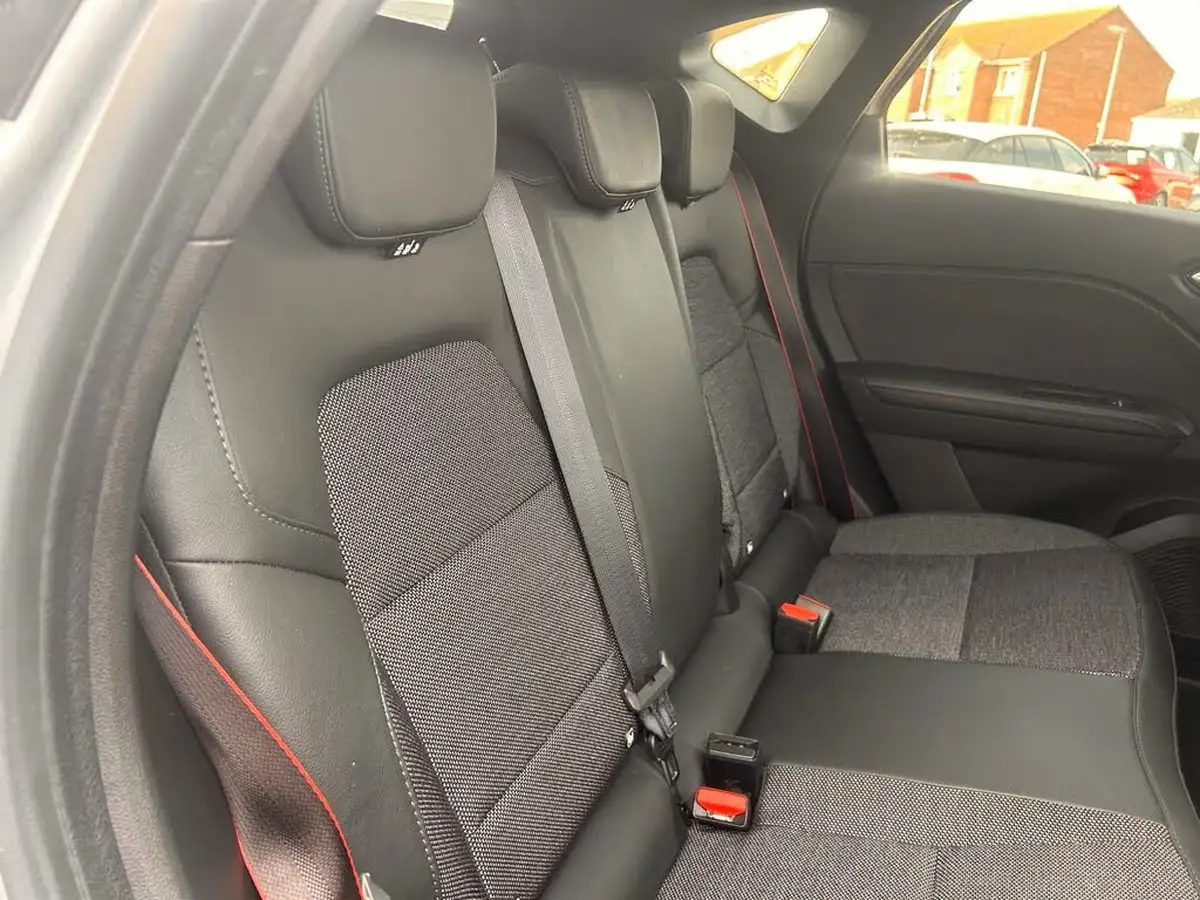 2021-renault-captur-13-tce-rs-line-edc-auto-big-27