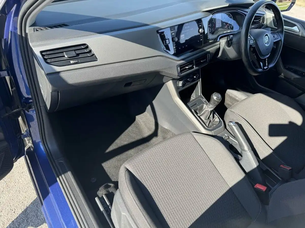 2018-volkswagen-polo-10-tsi-se-big-26