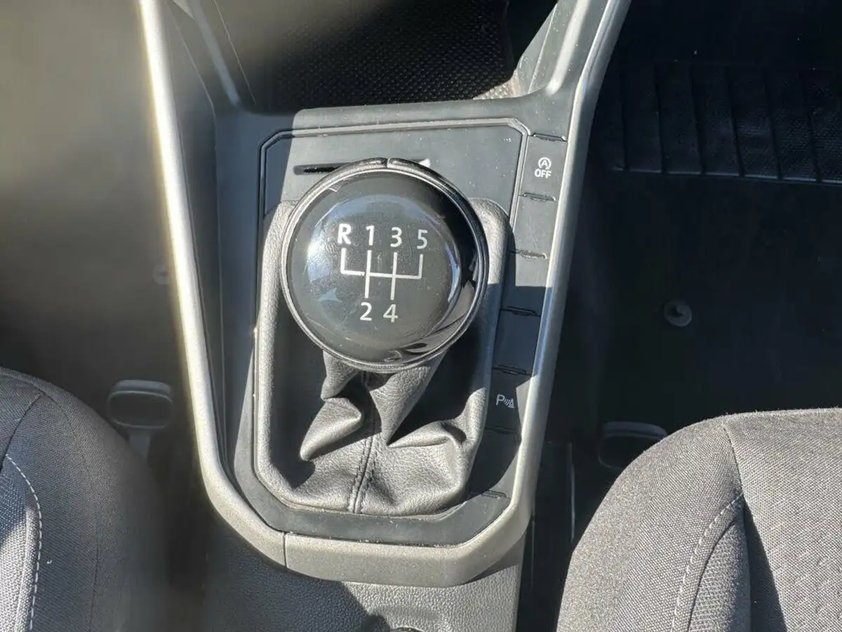 2018-volkswagen-polo-10-tsi-se-big-45