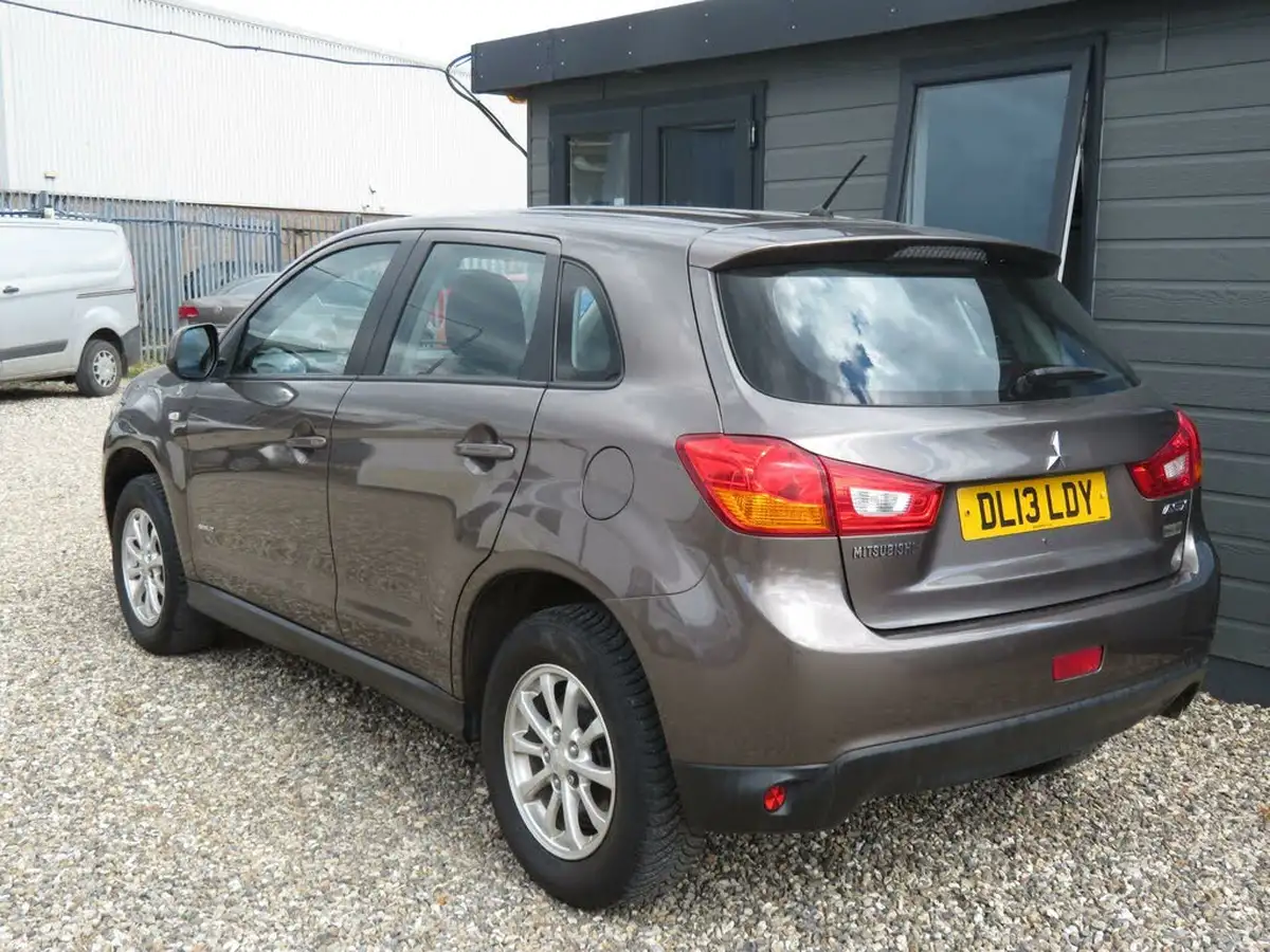 2013-mitsubishi-asx-16-2-big-1